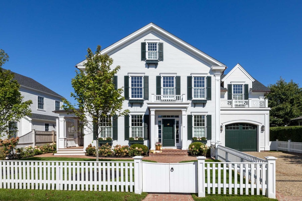 183 Upper Main St, Edgartown, MA 02539 - photo 1