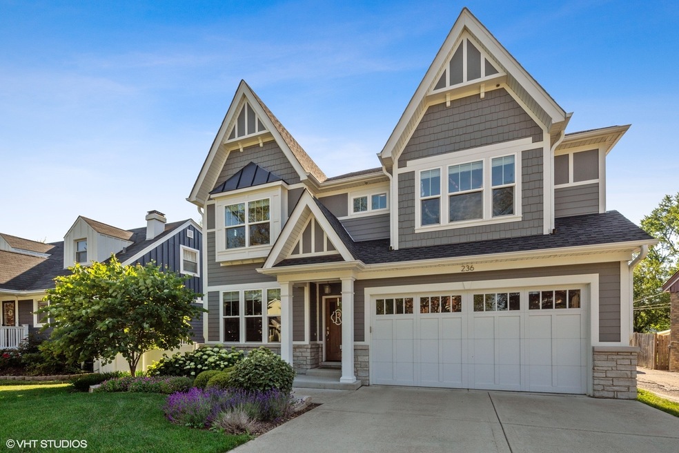 236 N Myrtle Ave, Elmhurst, IL 60126 - photo 1