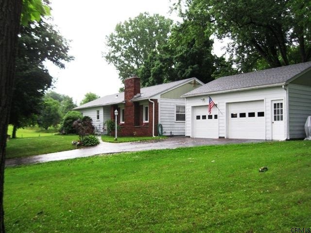 3 Corellis Dr, Rensselaer, NY 12144 - photo 1