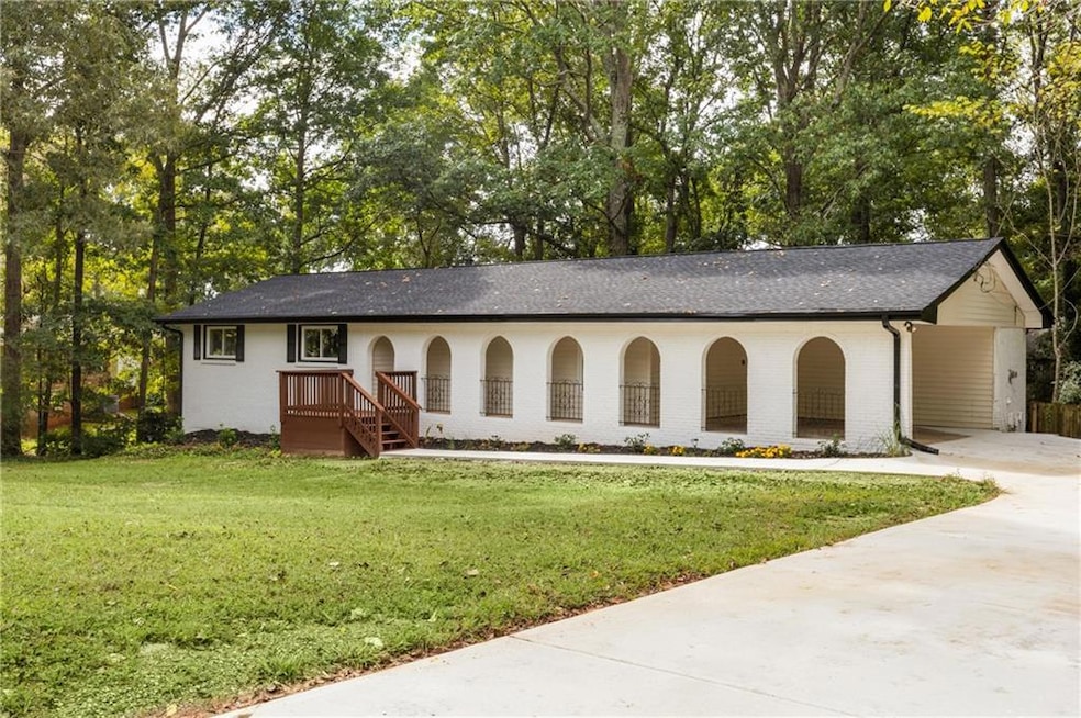 1019 Crestwood Ln, Stone Mountain, GA 30087 - photo 1