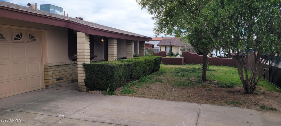 4217 N 81st Dr, Phoenix, AZ 85033 - photo 1