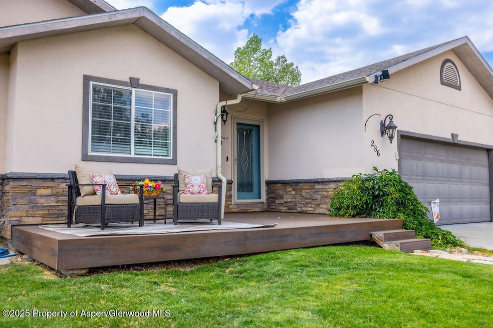 286 Bilsing St, Craig, CO 81625 - photo 1