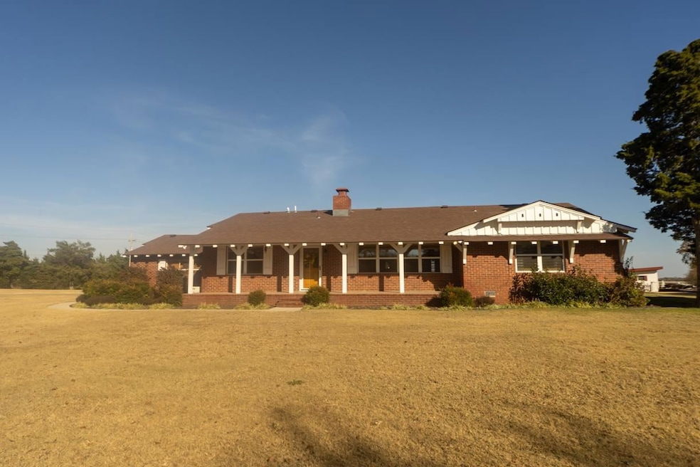 4810 E Prospect Ave, Ponca City, OK 74604 - photo 1