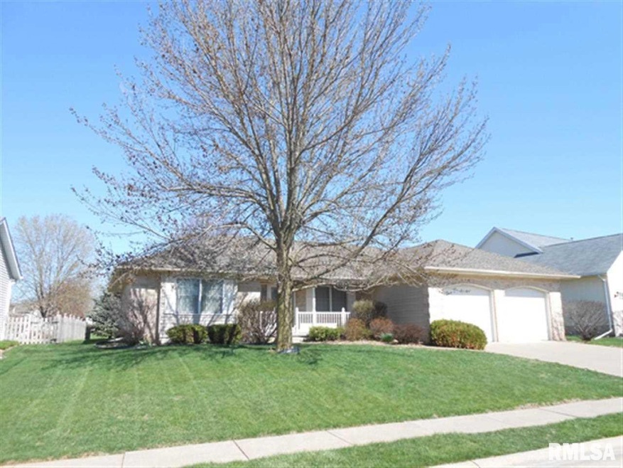 4217 Regency Ct, Davenport, IA 52806 - photo 1