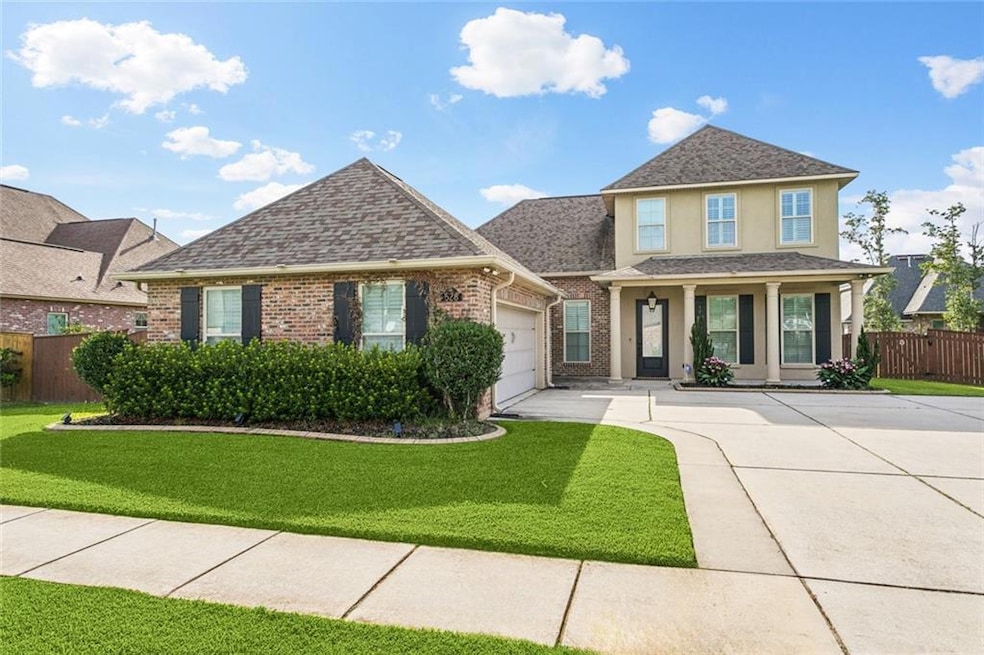 ATTRACTIVE WELL LANDSCAPED FRONT