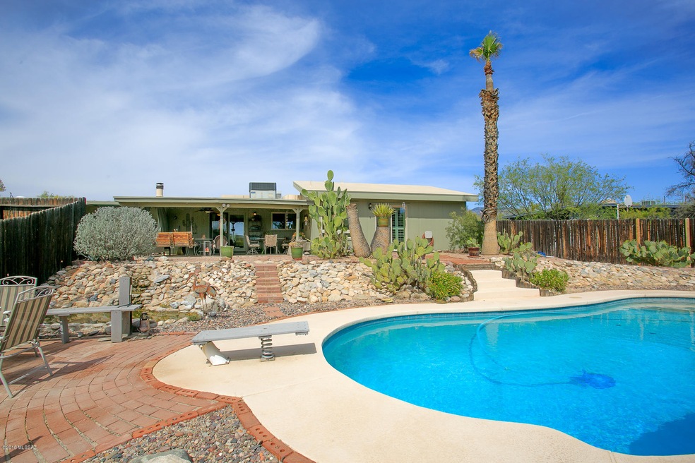 FABULOUS POOL
