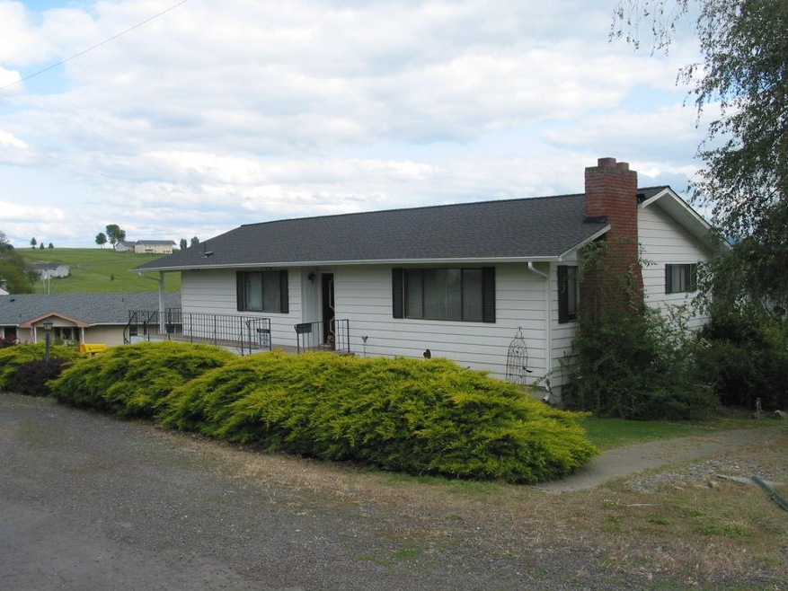 304 E Main, Tekoa, WA 99033 - photo 1