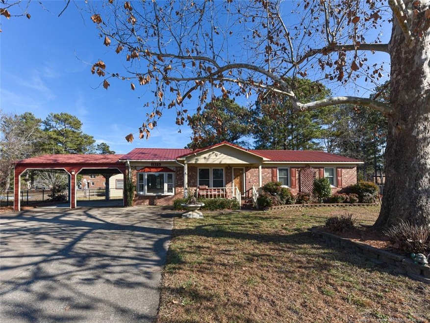 1575 Ireland Dr, Fayetteville, NC 28304 - photo 1