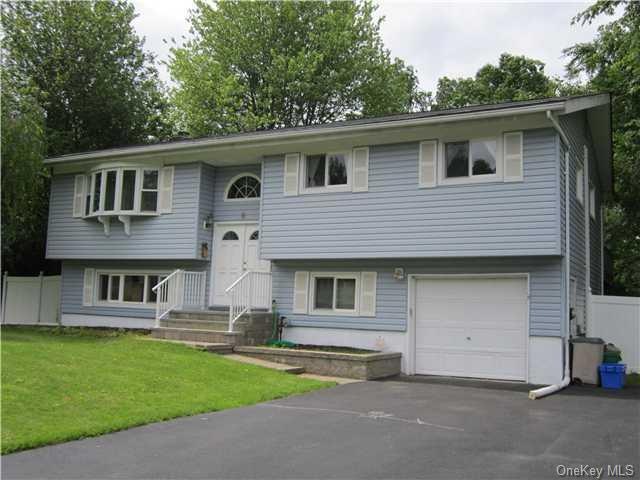 8 Roman Acres Dr, Garnerville, NY 10923 - photo 1