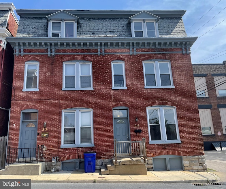 24 East Ave, Hagerstown, MD 21740 - photo 1