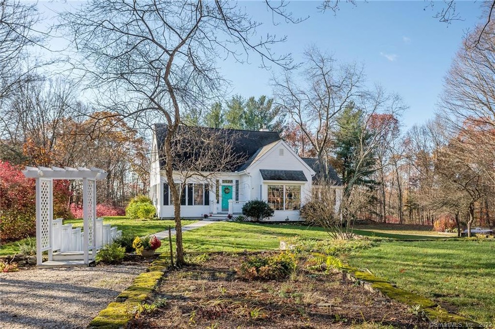 145 Quassuk Rd, Woodbury, CT 06798 - photo 1