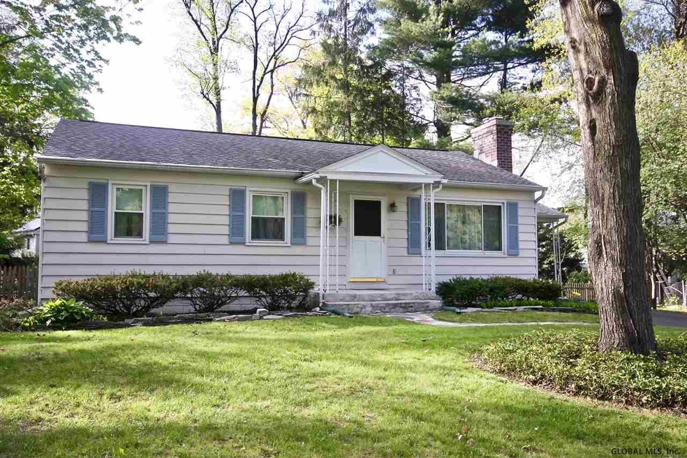 16 Greenleaf Dr, Delmar, NY 12054 - photo 1