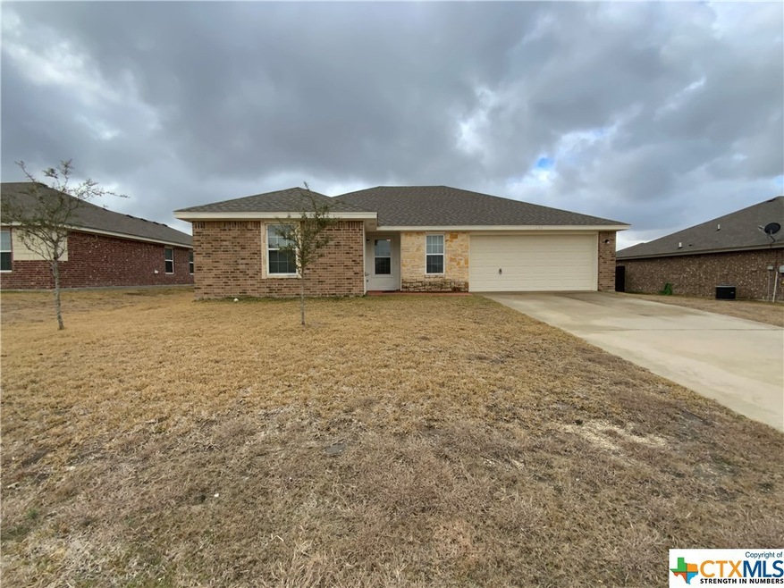 405 Chrislyn St, Troy, TX 76579 - photo 1