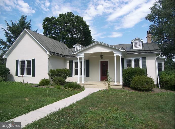 230 S Orchard Dr, Purcellville, VA 20132 - photo 1