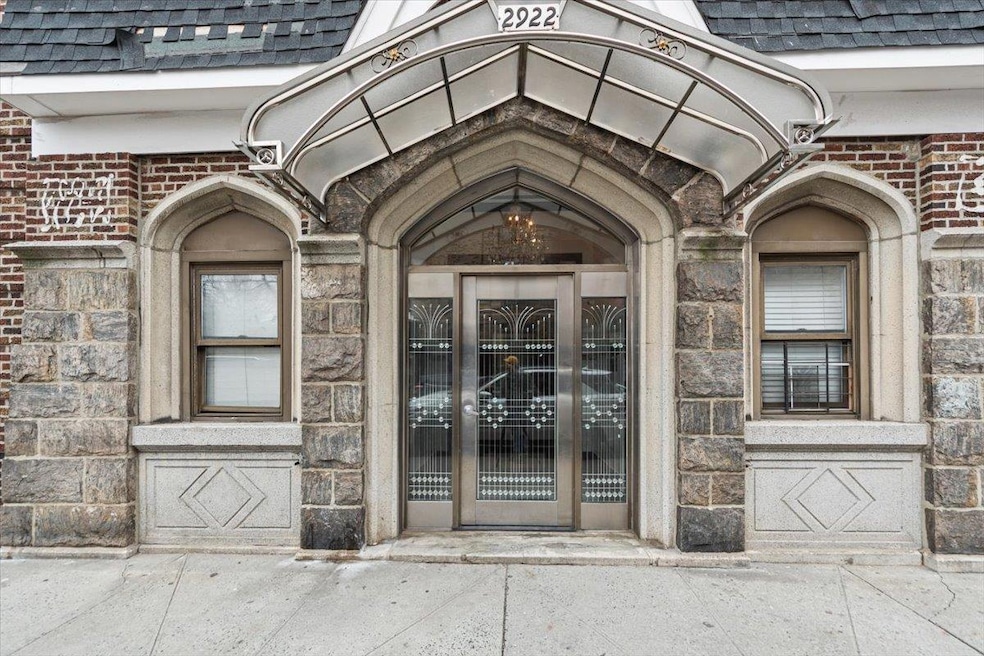 2922 Barnes Ave unit 3E, Bronx, NY 10467 - photo 1