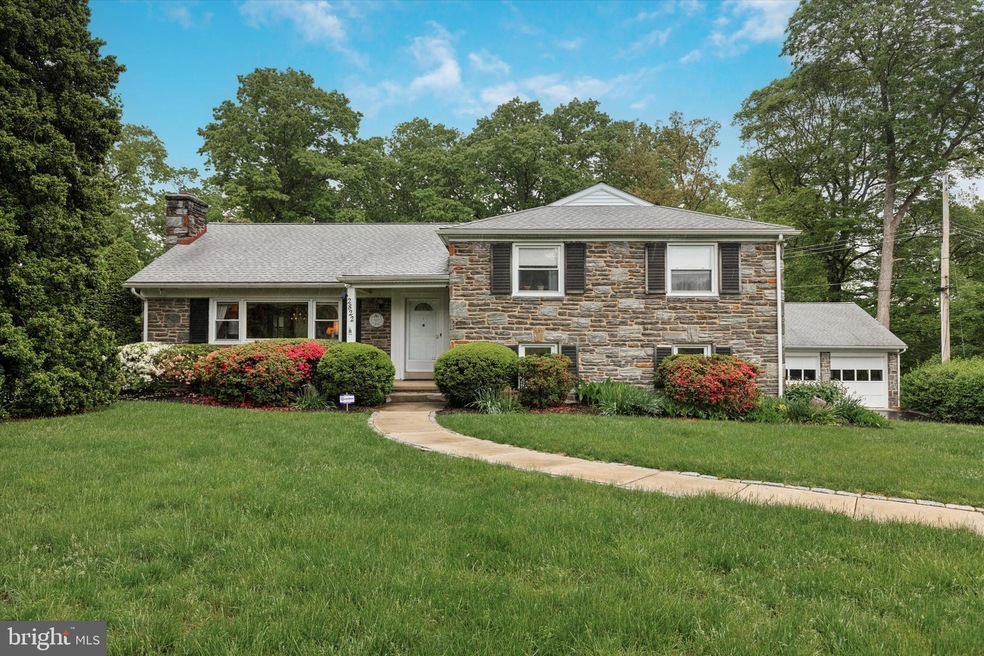 2822 N Kent Rd, Broomall, PA 19008 - photo 1