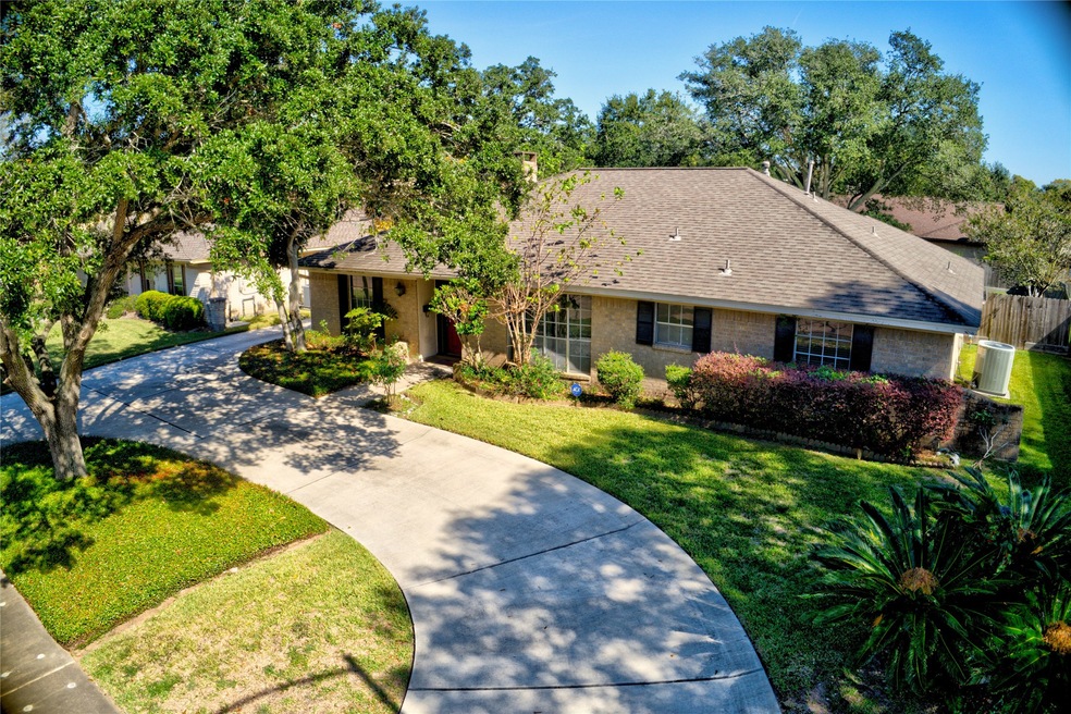 2011 Tanglelane St, Richmond, TX 77469 - photo 1