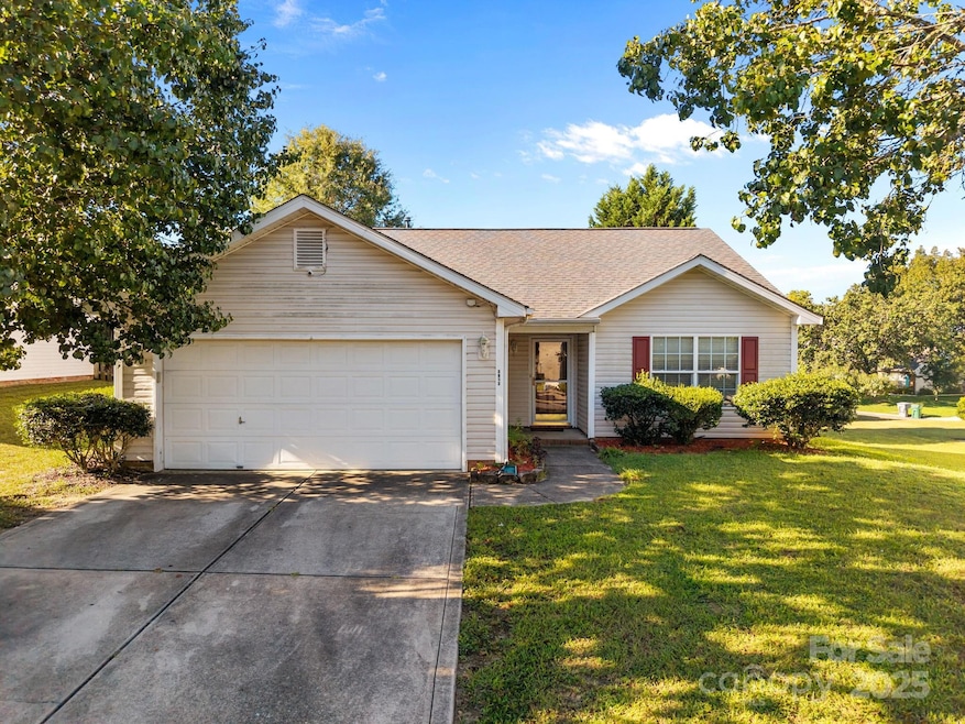 3012 Longspur Dr, Matthews, NC 28105 - photo 1