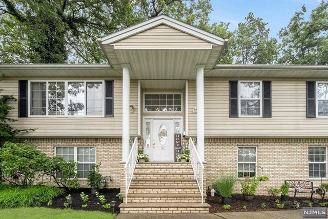 141 E Prospect St, Waldwick, NJ 07463 - photo 1