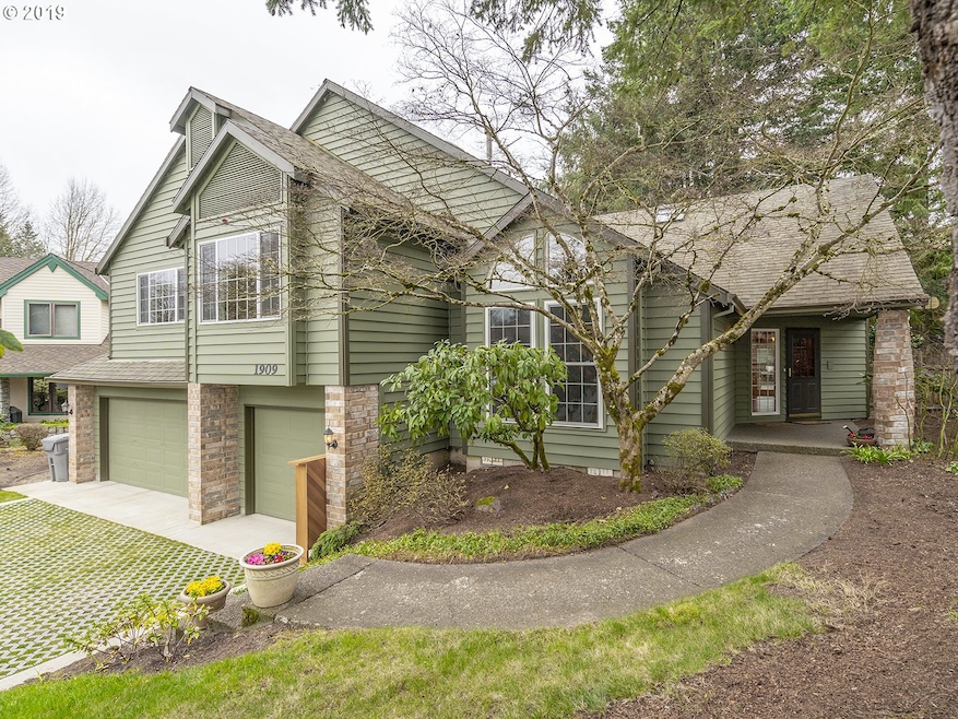 1909 Sunray Ct, West Linn, OR 97068 - photo 1