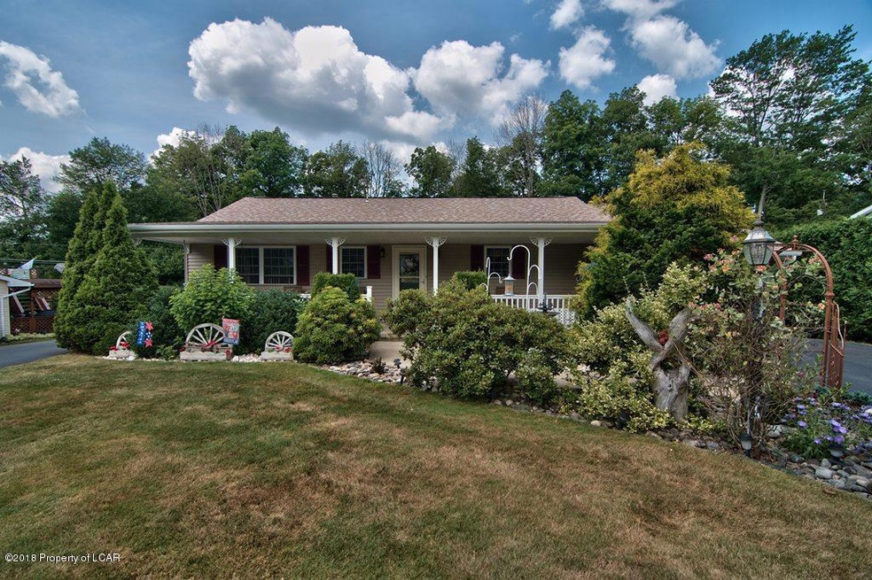 11 Hitching Post Rd, Mountain Top, PA 18707 - photo 1