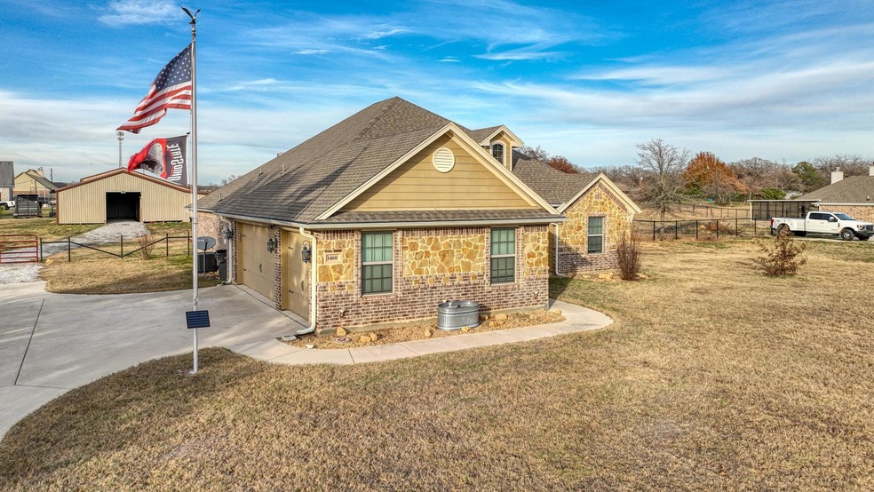 1460 Jay Bird Rd, Springtown, TX 76082 - photo 1