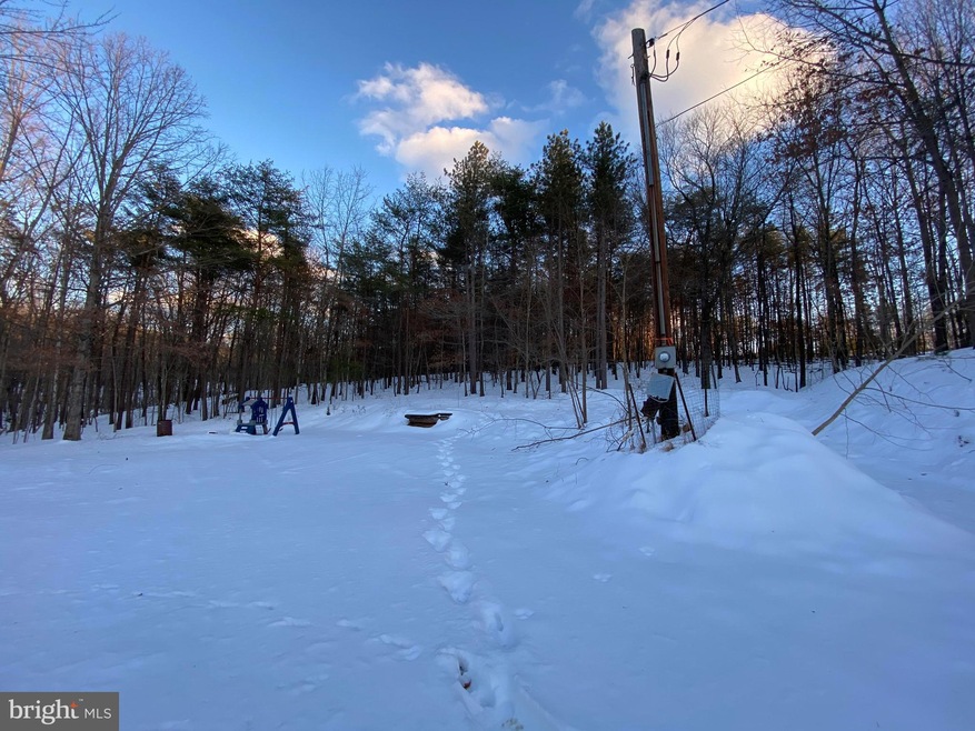 191 Honeysuckle Ln, Berkeley Springs, WV 25411 - photo 1