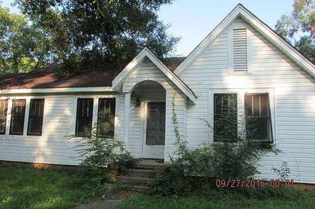 111 Armstrong St, Pineville, LA 71360 - photo 1