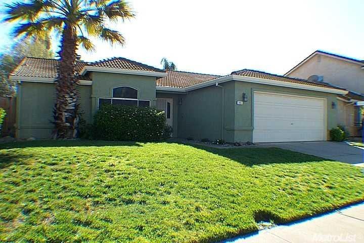 245 Fairwood Dr, Oakdale, CA 95361 - photo 1