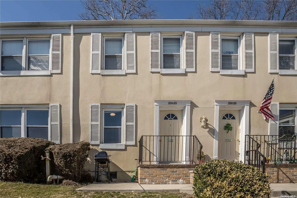 251-23 71st Rd unit 45A, Jamaica, NY 11426 - photo 1