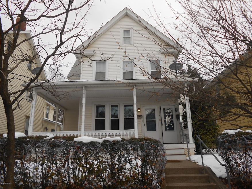 514 Sarah St unit First Floor, Stroudsburg, PA 18360 - photo 1