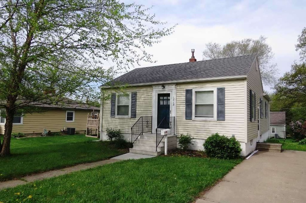1813 Gibson St, Cedar Falls, IA 50613 - photo 1