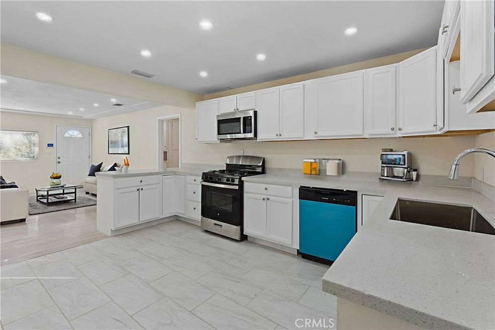 224 S Alessandro St, Hemet, CA 92543 - photo 1