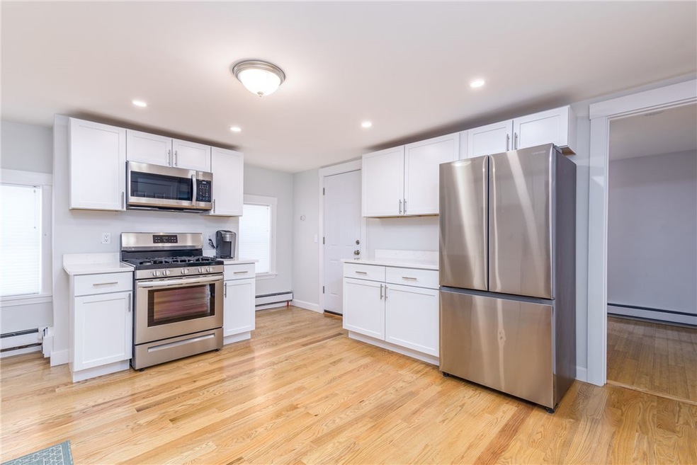 118 Sutton St unit 3, Providence, RI 02903 - photo 1