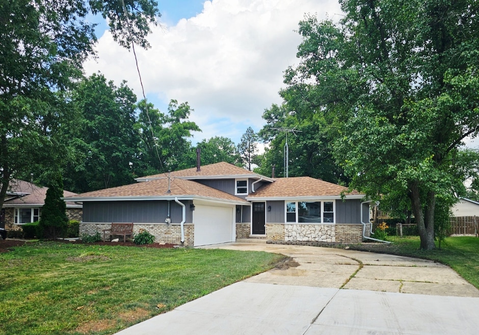 125 Kimber Dr, New Lenox, IL 60451 - photo 1