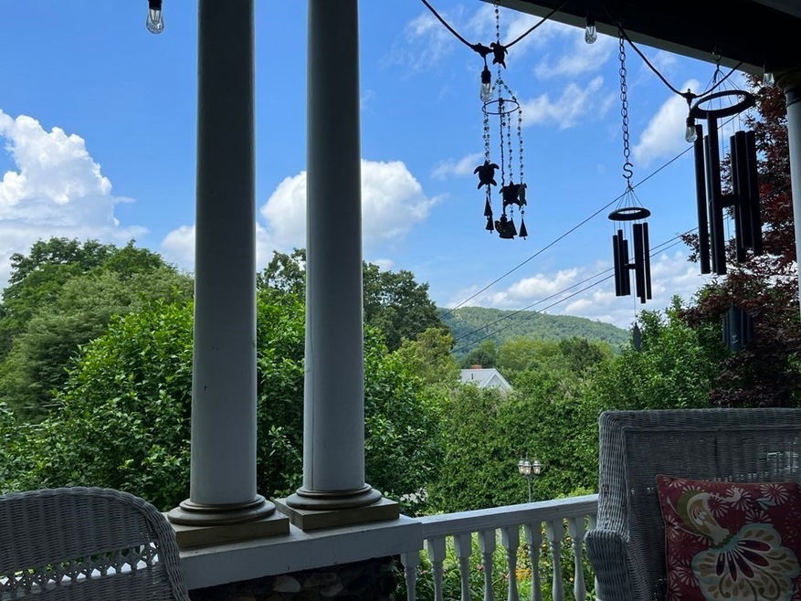 7 Pleasant St, Shelburne Falls, MA 01370 - photo 1