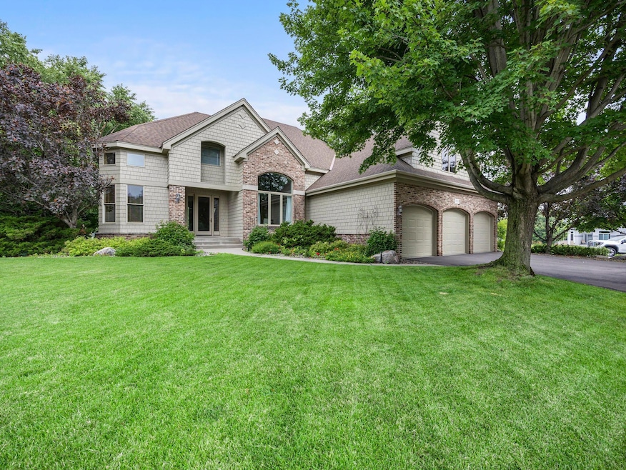 3933 Donegal Way, Saint Paul, MN 55122 - photo 1