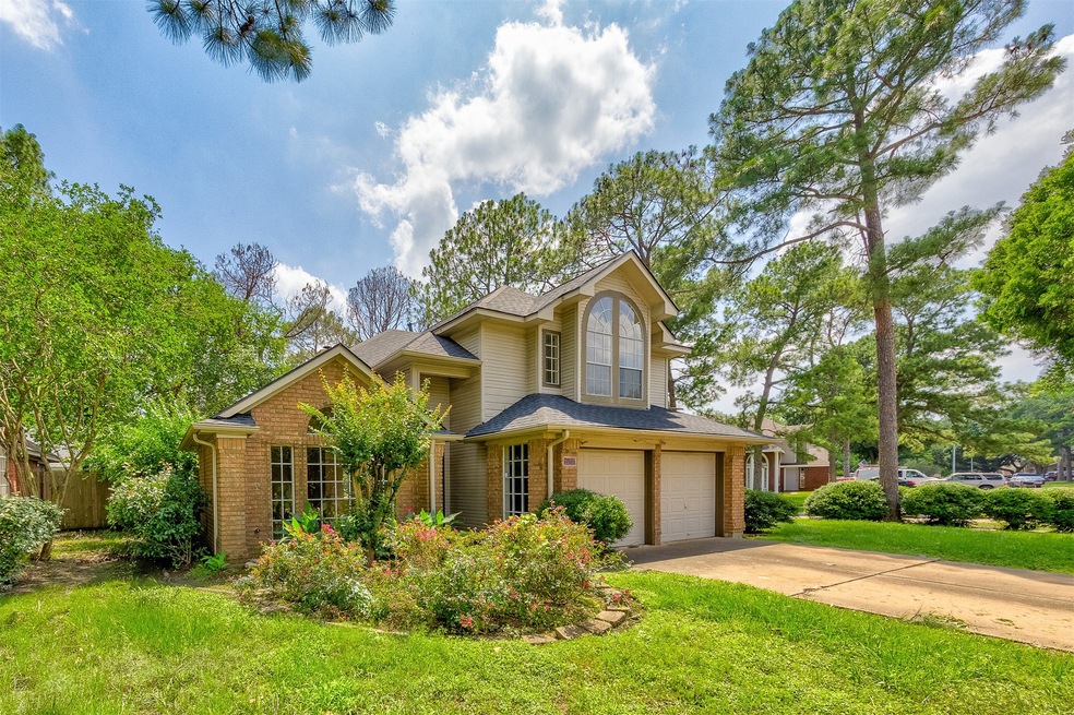 15207 Pebble Lake Dr, Houston, TX 77095 - photo 1