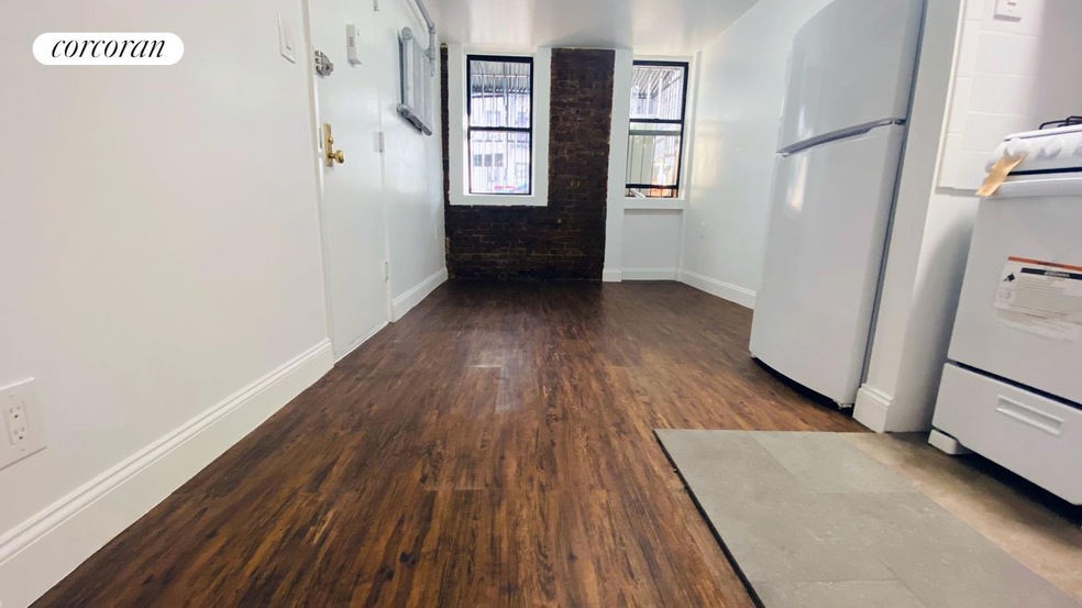 567 W 187th St unit A, New York, NY 10033 - photo 1