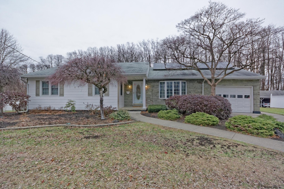 62 5th St, Schenectady, NY 12302 - photo 1