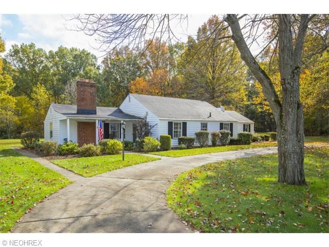 8769 Usher Rd, Olmsted Falls, OH 44138 - photo 1