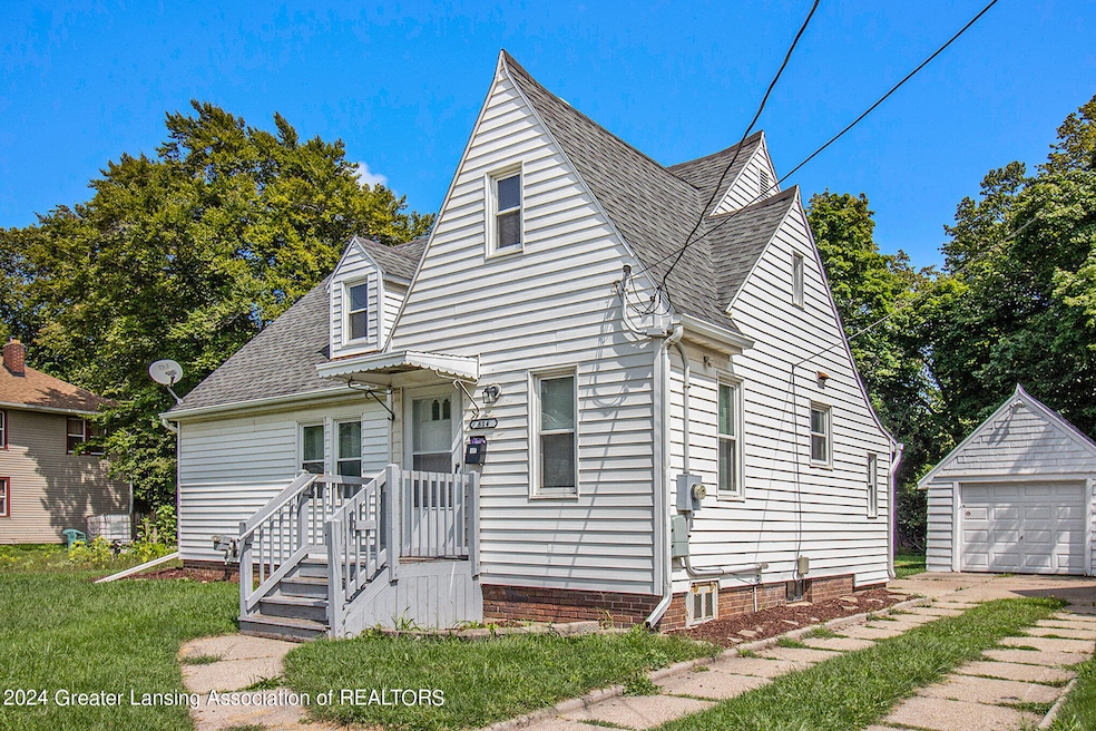 814 N Martin Luther King jr Blvd, Lansing, MI 48915 - photo 1