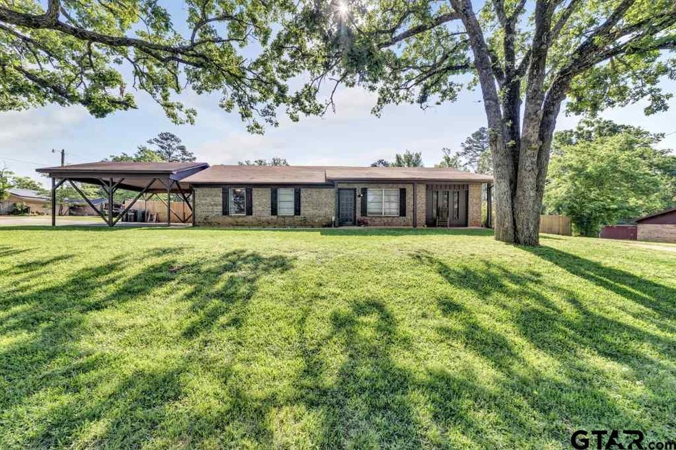 10537 Creek Bend Dr, Tyler, TX 75707 - photo 1