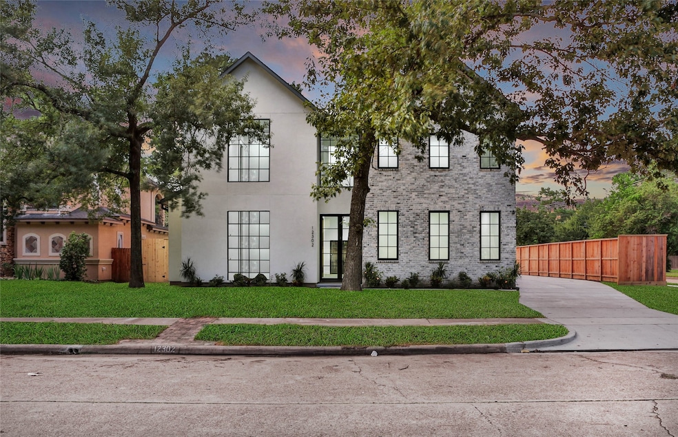 12302 Rip Van Winkle Dr, Houston, TX 77024 - photo 1
