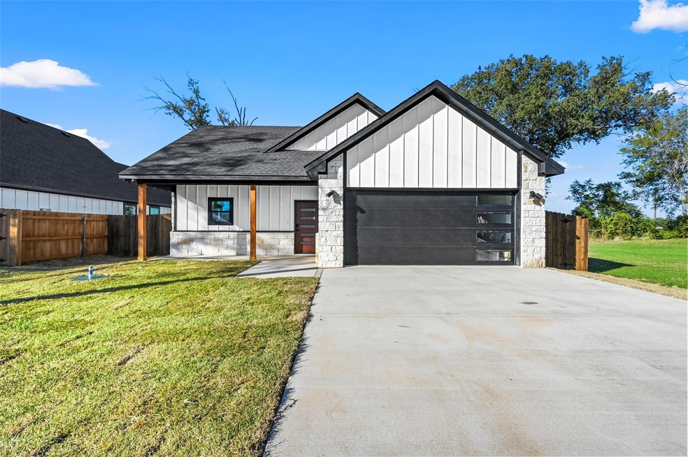 2005 Lakeview Dr, Kemp, TX 75143 MLS 20460074