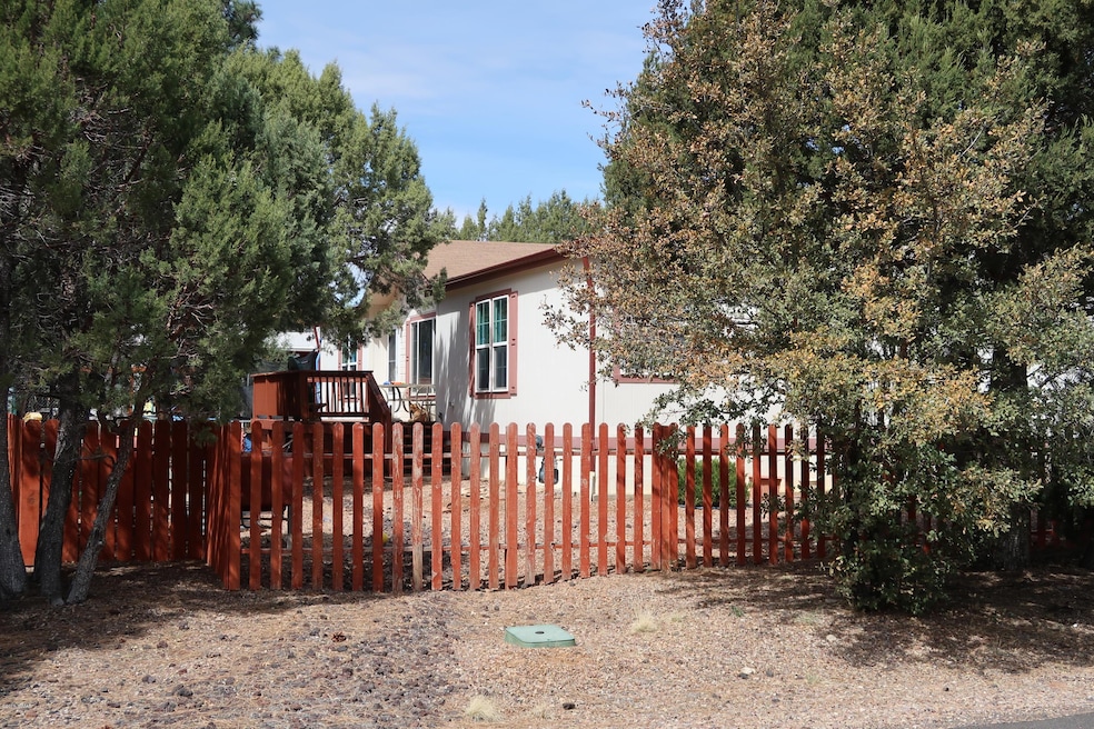 710 S 2nd St, Show Low, AZ 85901 - photo 1