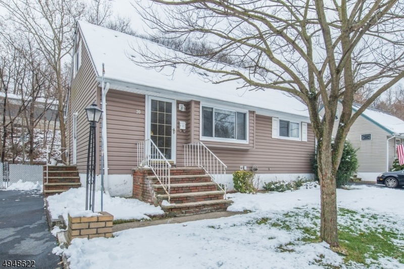 20 Vetrone Dr, Woodland Park, NJ 07424 - photo 1