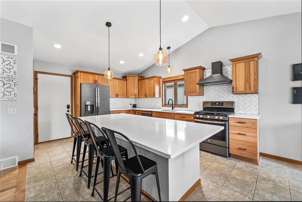 874 Sumac St, Oregon, WI 53575 - photo 1