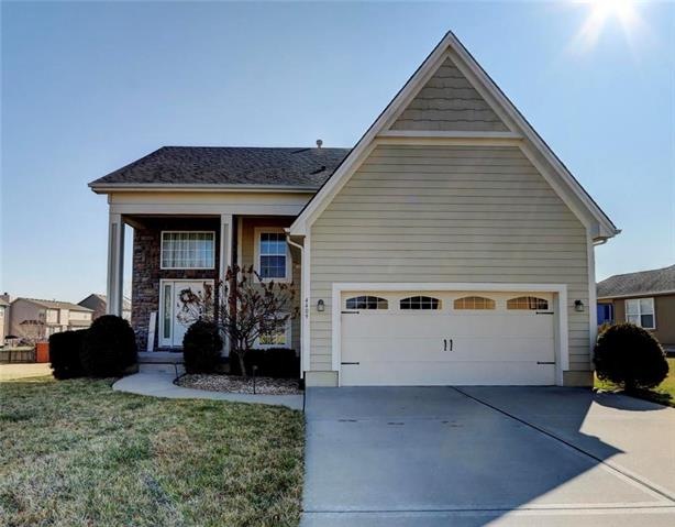 4409 SW Flintrock Dr, Lees Summit, MO 64082 - photo 1