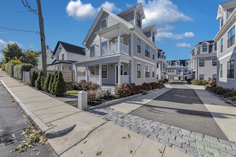 34 Temple St, Boston, MA 02114 - photo 1